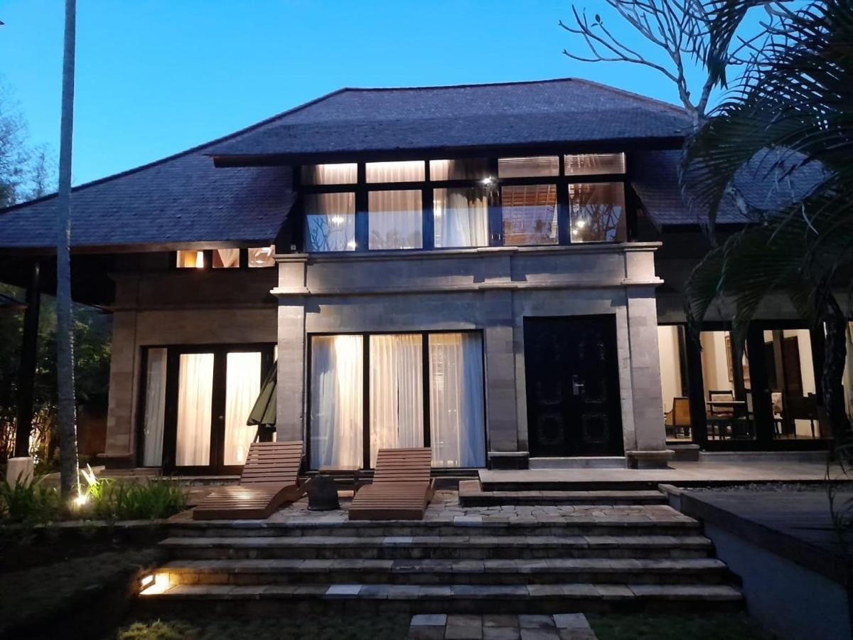 The Royal Beach Seminyak Exterior foto