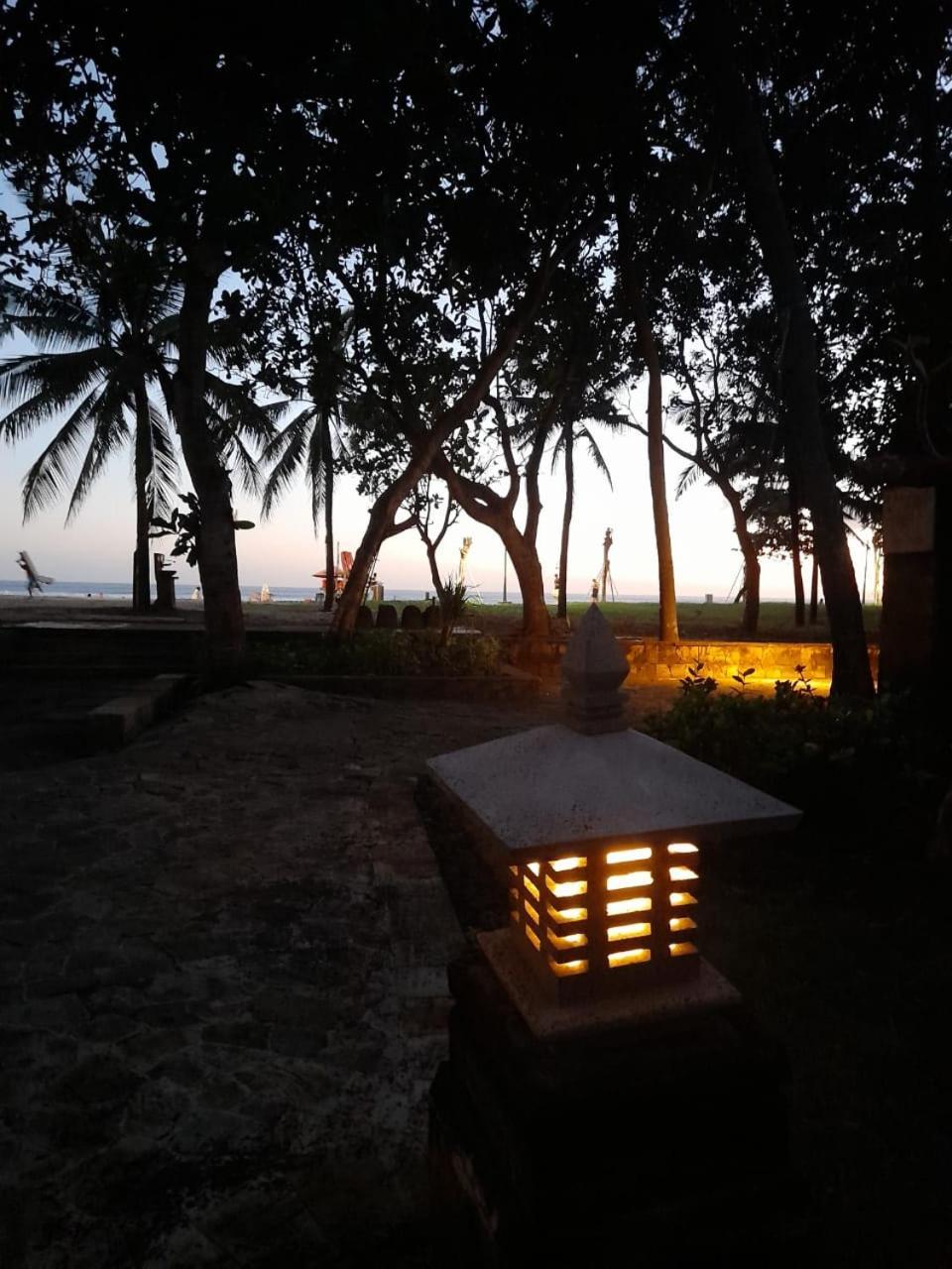 The Royal Beach Seminyak Exterior foto