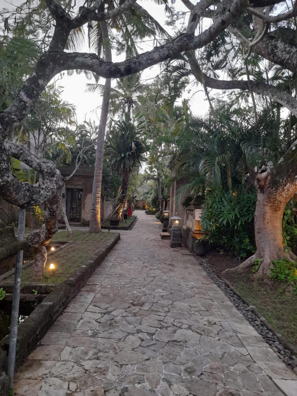 The Royal Beach Seminyak Exterior foto
